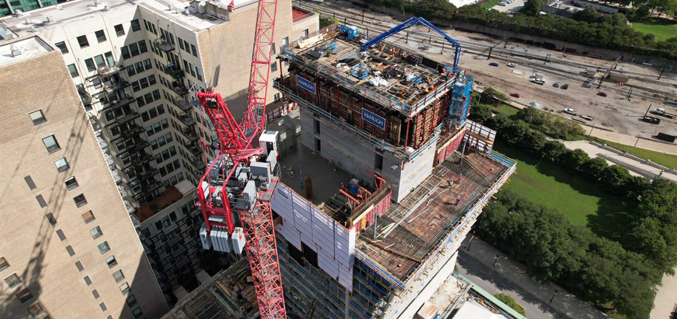 Urbanize tours vertical progress at 1000M Urbanize Chicago